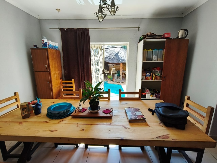 4 Bedroom Property for Sale in Geelhoutpark North West